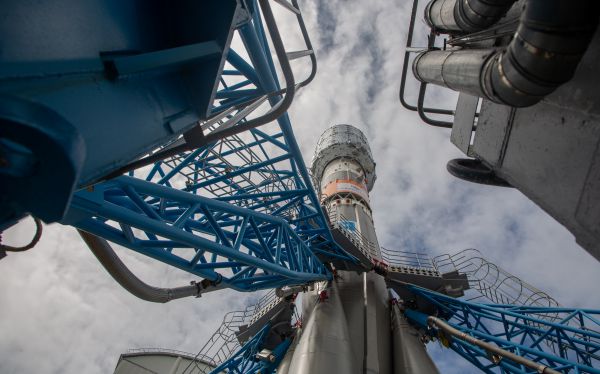 State Commission at Vostochny clears Soyuz-2.1b rocket for fueling and launch